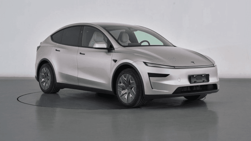 Yangi dizayn, olti o‘rindiqli, pog‘onasiz sozlanadigan amortizatorlar: Tesla Model YL Xitoyda sotuvga chiqdi