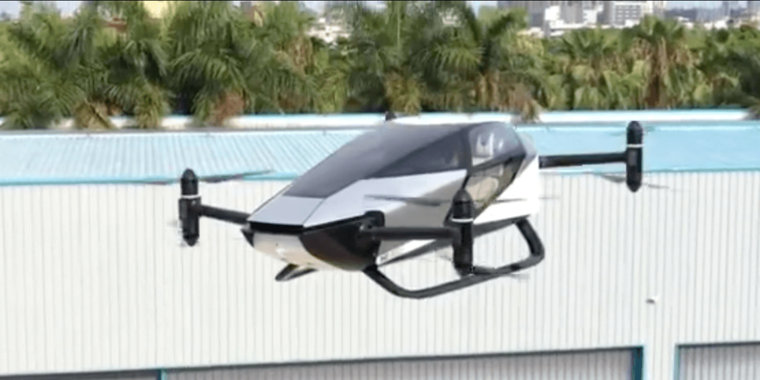 Elektr uchar avtomobil XPeng X2 harakatda ko'rsatilgan